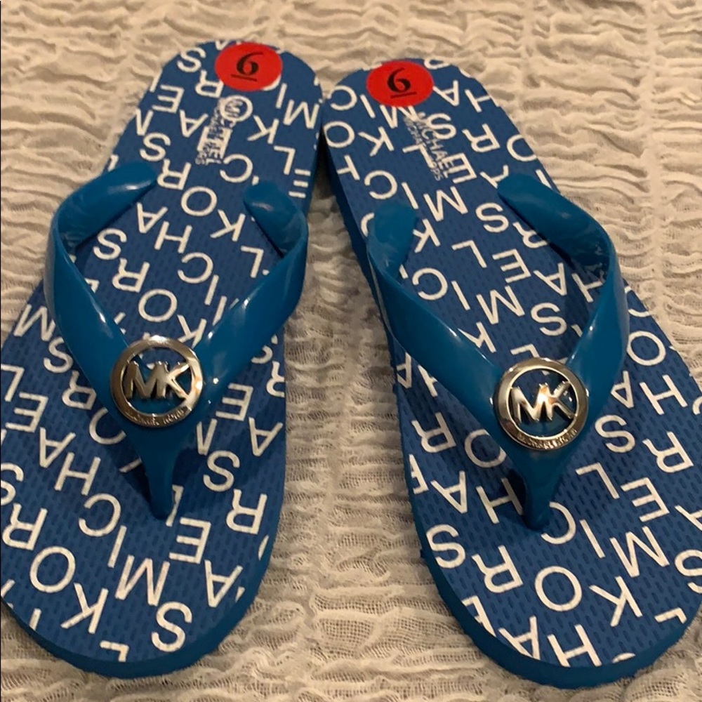 Micheal Kors. MAKE ME A OFFER